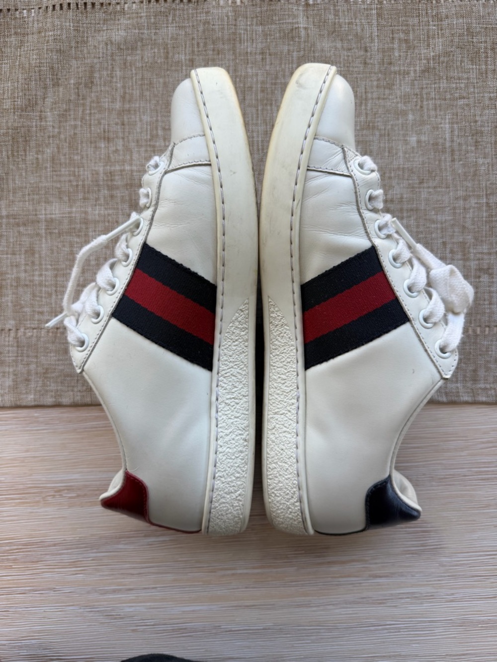 Gucci White Leather Low-Top Sneakers with Gold 'LOVE' Appliqué & Black-Red Web - Picture 4 of 8